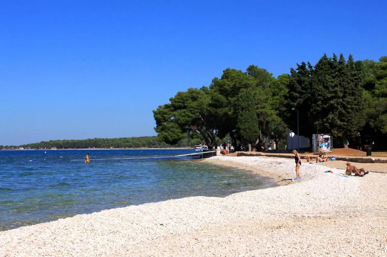 Apartments By The Sea Fazana - 21360 Croatia