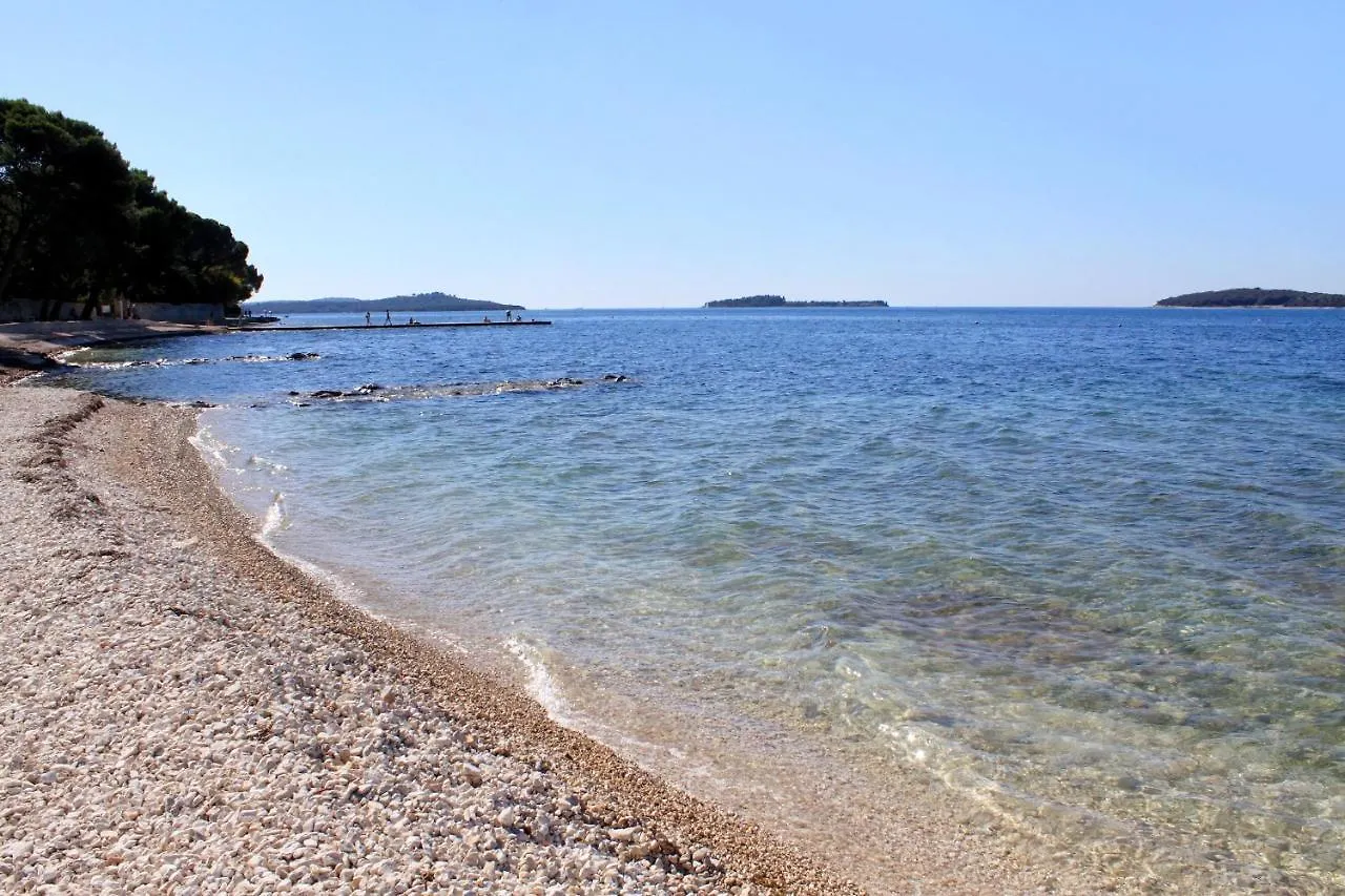 Apartments By The Sea Fazana - 21360 Croatia